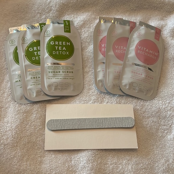 NWOT - VOESH Mani Moments - Mani in a Box - Picture 3 of 3